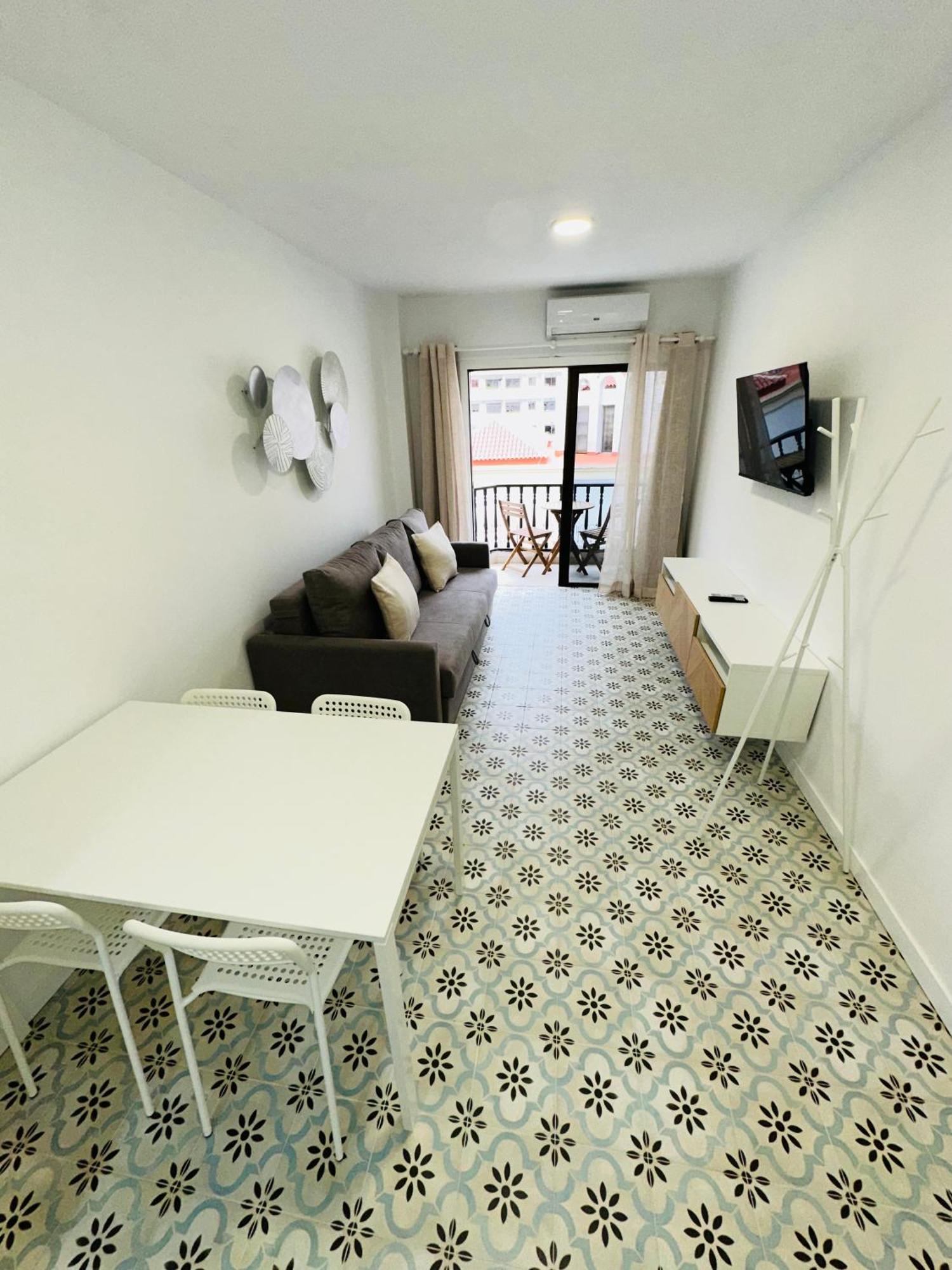 Central Flat Los Cristianos Square Guincho  Екстериор снимка